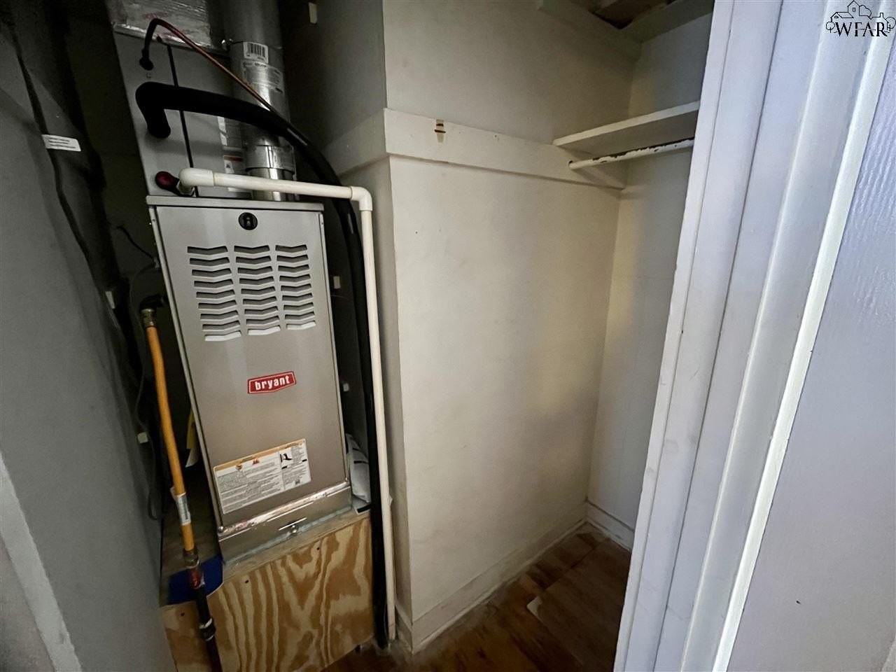 2181 Avenue K - Photo 6 of 10