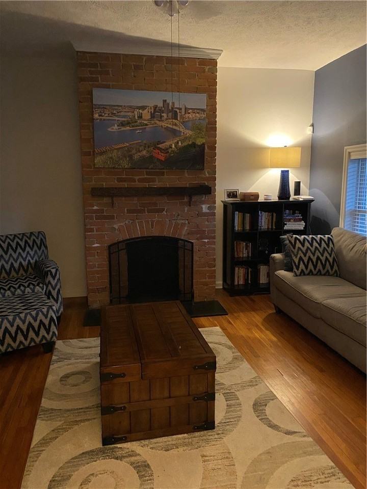 221 Ulysses St - Photo 6 of 14