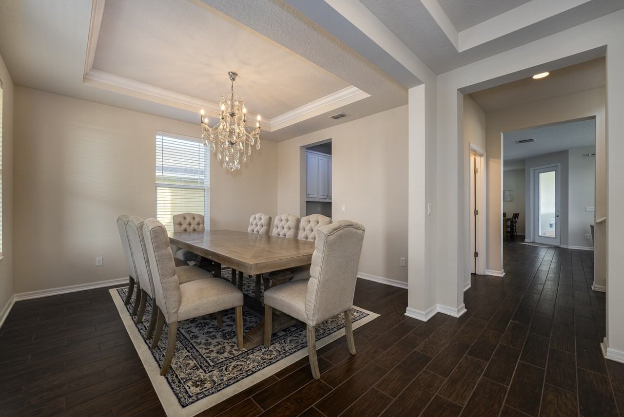 8100 Summerlake Groves St #1 - Photo 3 of 40
