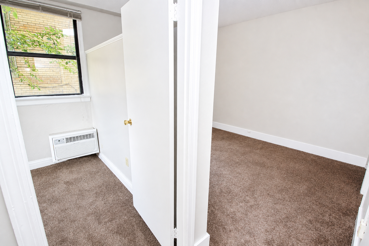 4720 CENTRE AVENUEAPT 1-B #1B - Photo 4 of 10