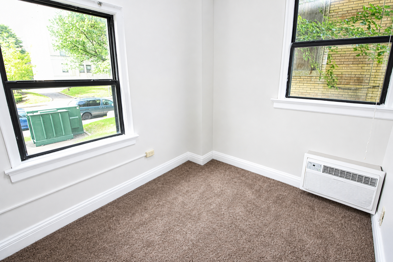 4720 CENTRE AVENUEAPT 1-B #1B - Photo 5 of 10