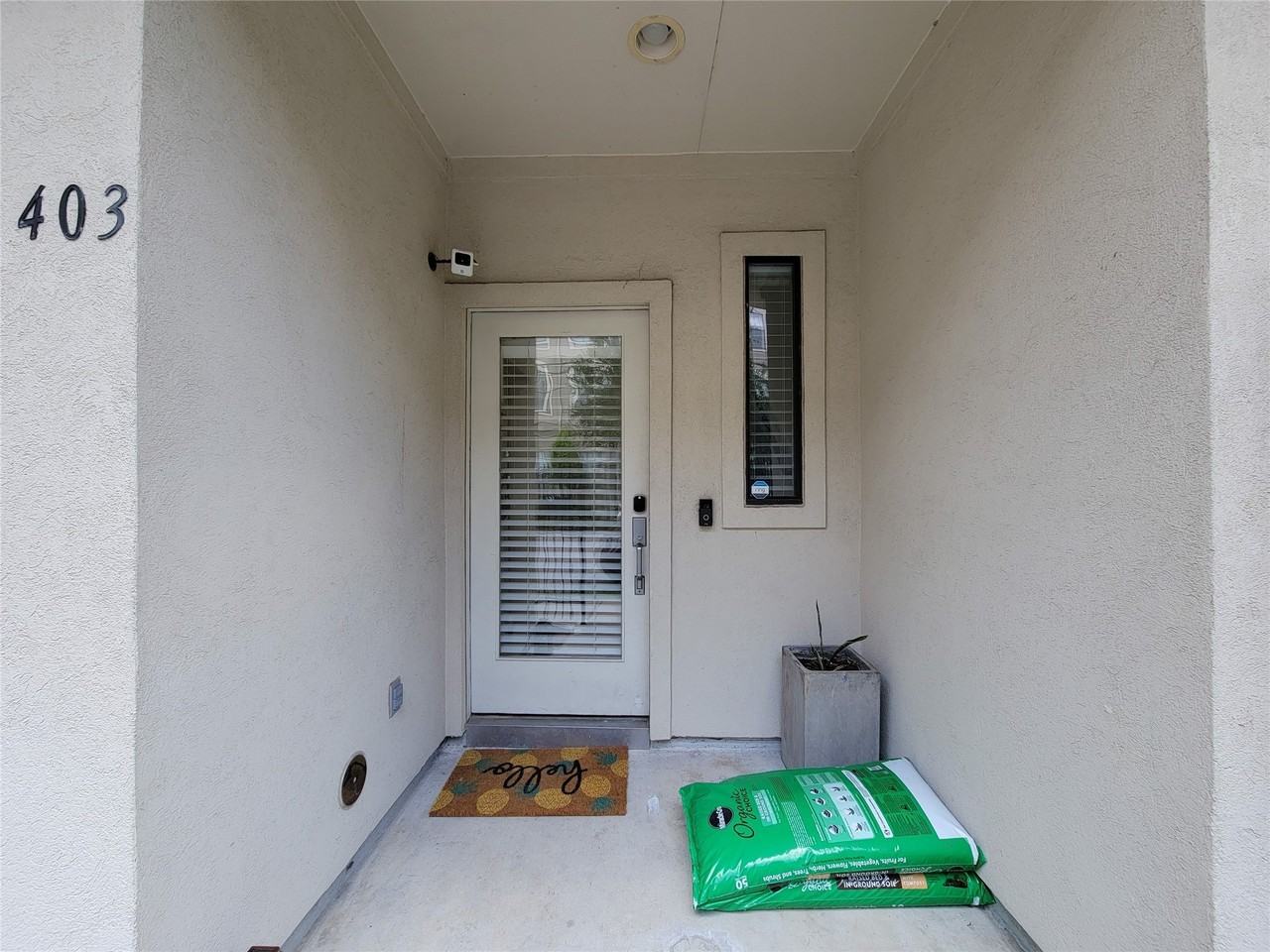 403 Jackson Hill St - Photo 6 of 42