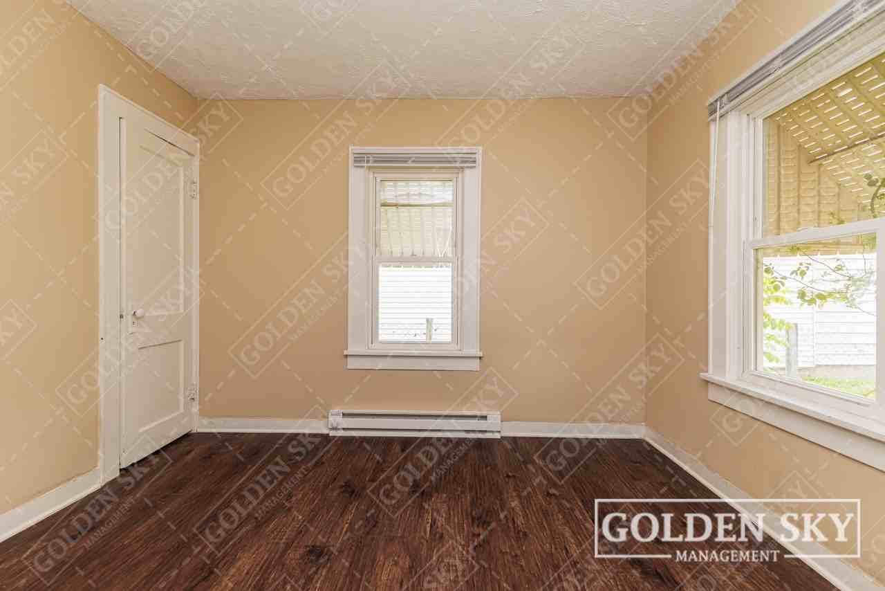 1210 S Burlington Dr #1 - Photo 4 of 10