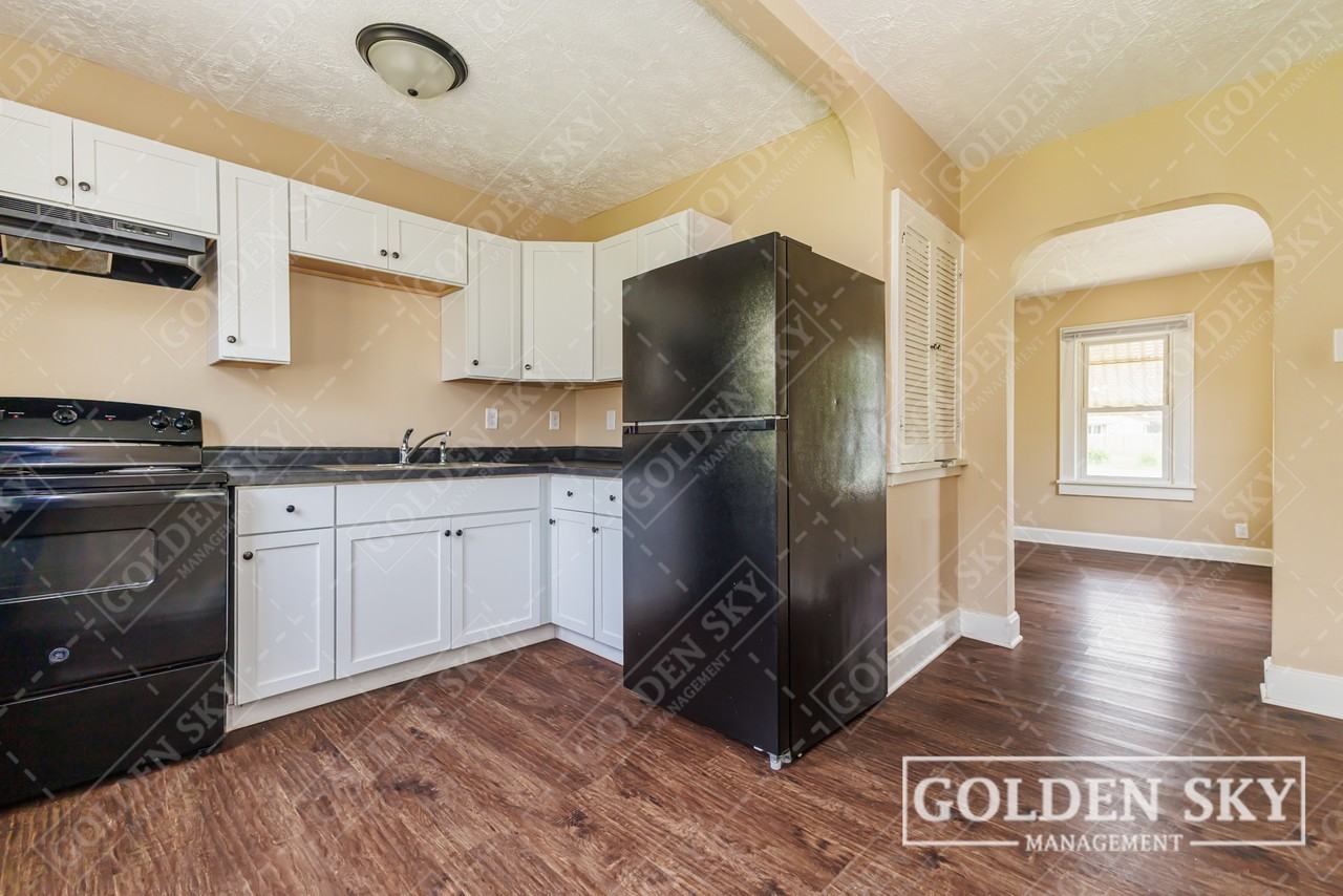 1210 S Burlington Dr #1 - Photo 6 of 10