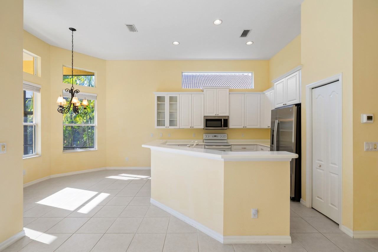7423 Riviera Cv #1 - Photo 5 of 50