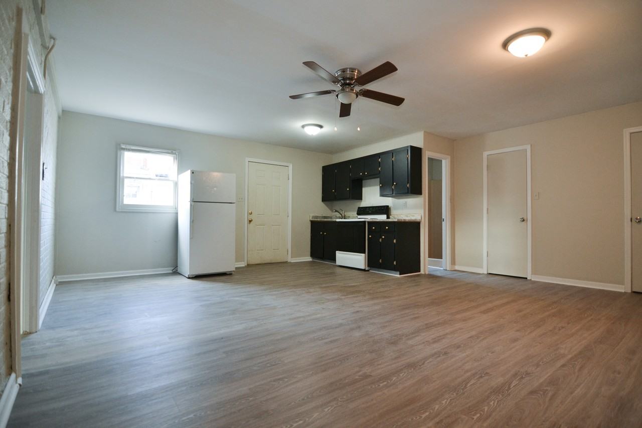 4914 Fort Ave #C - Photo 2 of 8