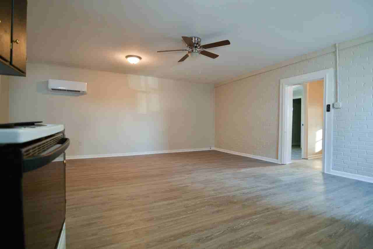 4914 Fort Ave #C - Photo 3 of 8