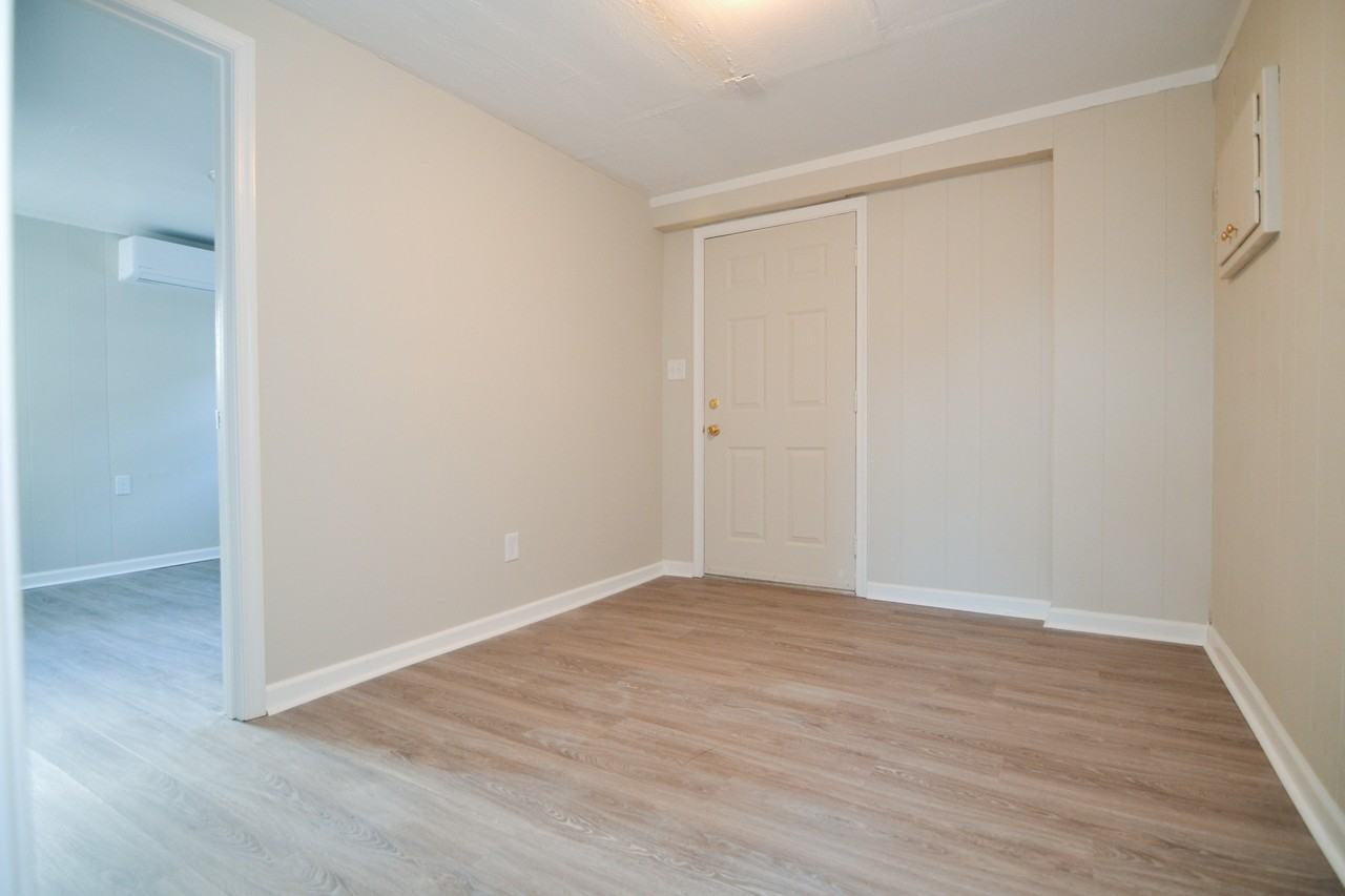 4914 Fort Ave #C - Photo 5 of 8
