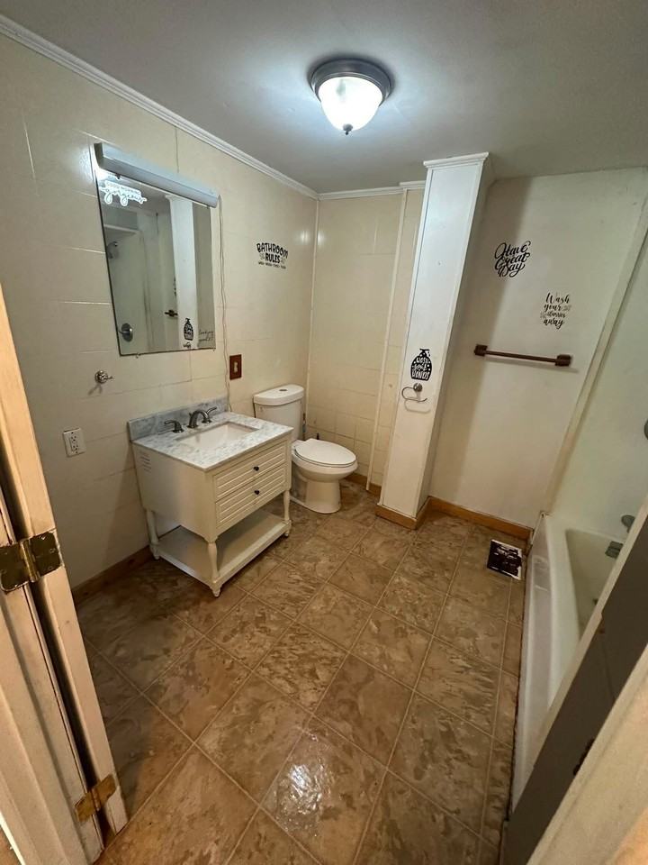 18 Exeter Rd #1 - Photo 6 of 7