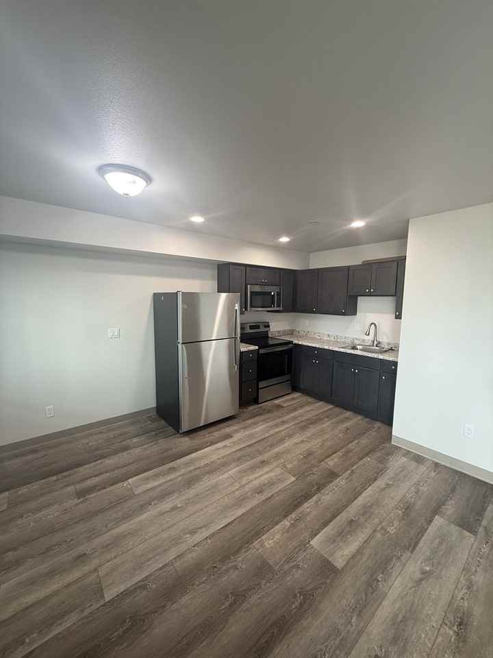 529 South Pine Street - Photo 2 of 9