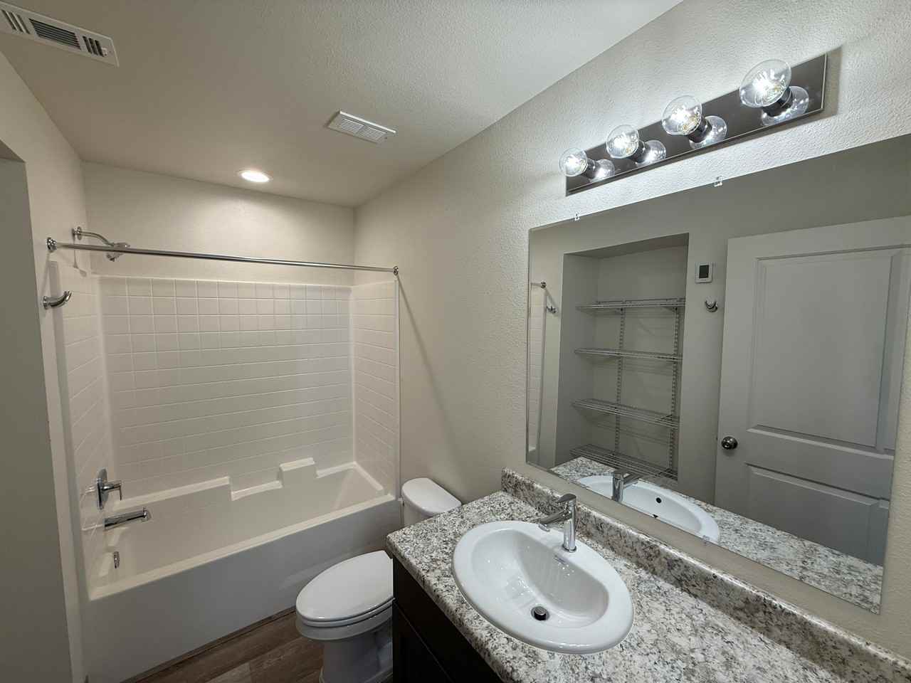 529 South Pine Street - Photo 4 of 9