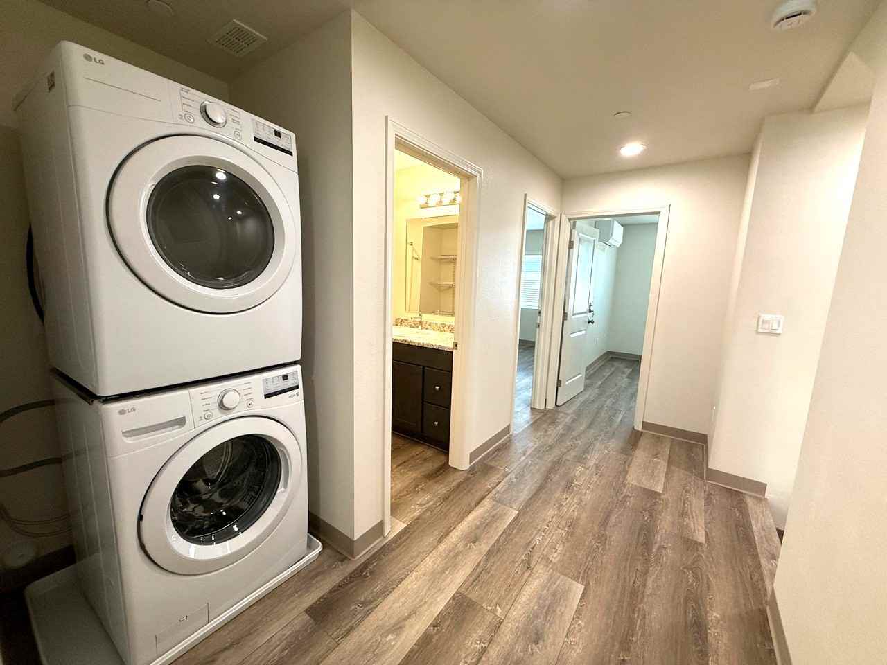 529 South Pine Street - Photo 5 of 9