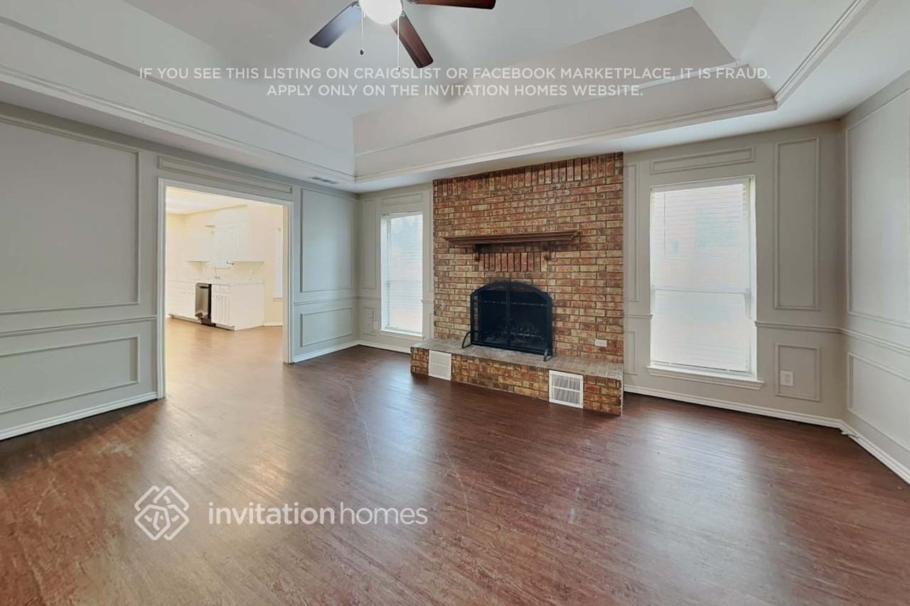 3217 Brooke St - Photo 3 of 17