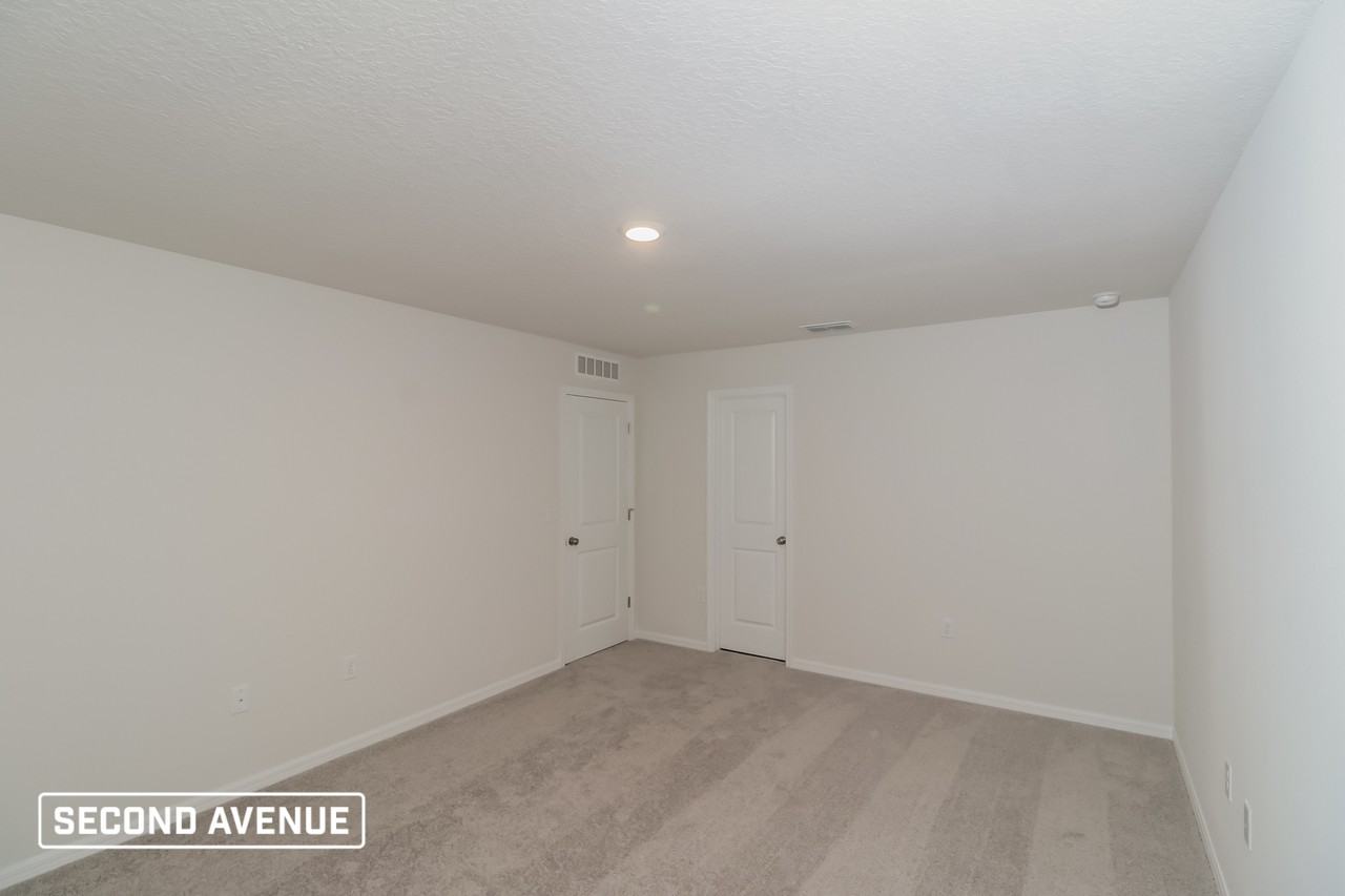 2471 W Vespero St - Photo 7 of 9