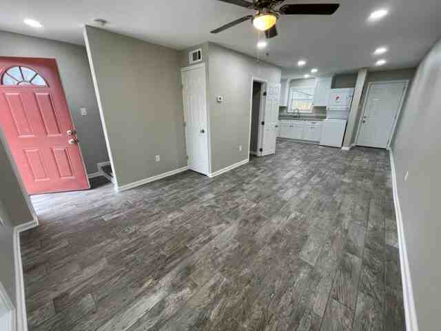 302 Patterson St #D - Photo 2 of 10