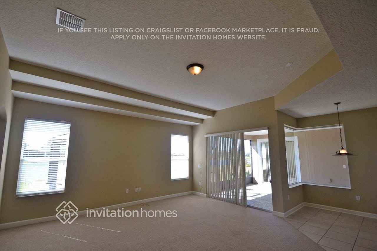 934 Home Grove Dr - Photo 2 of 11