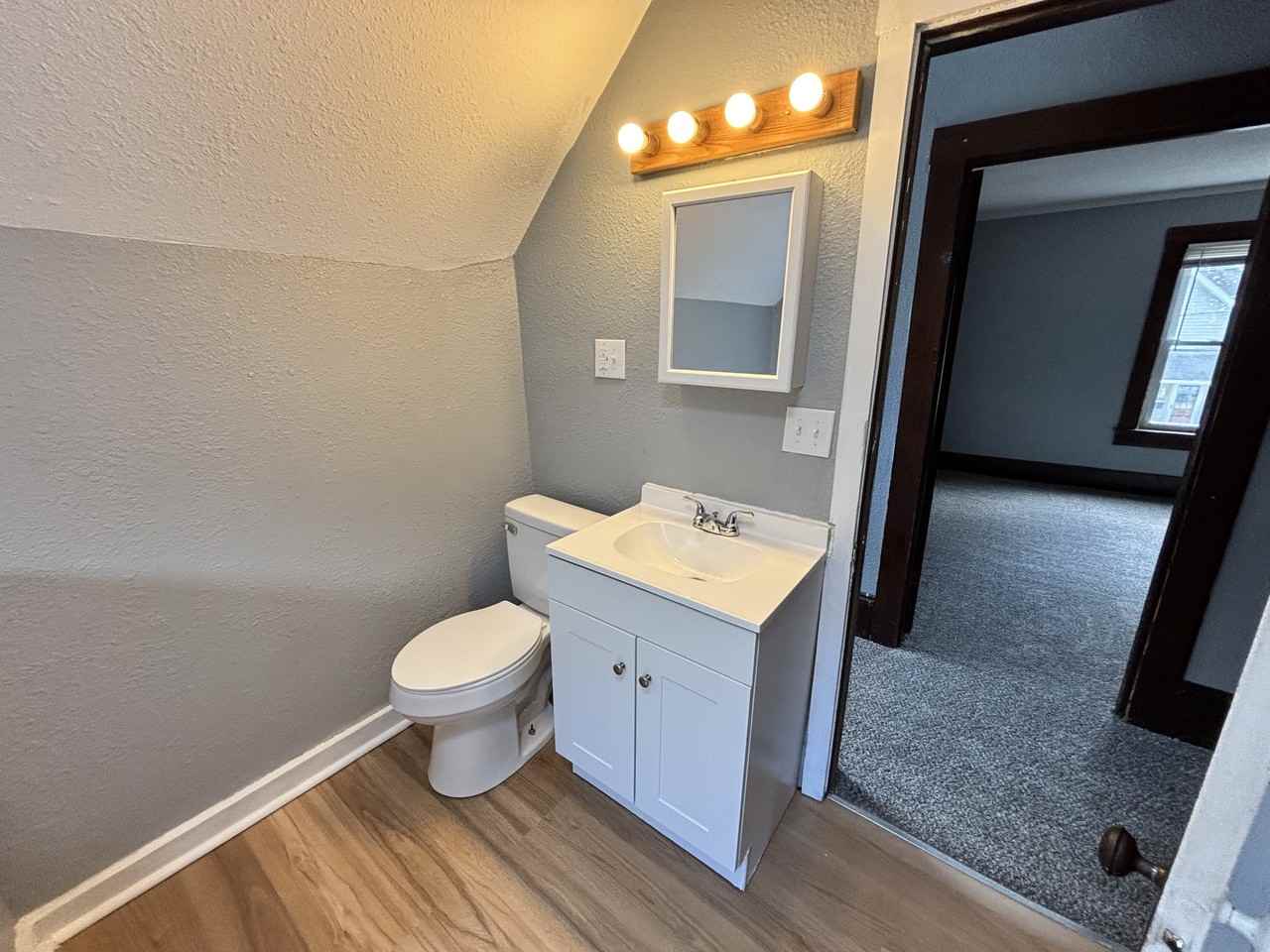 934 Green Ave Sw #1 - Photo 4 of 8
