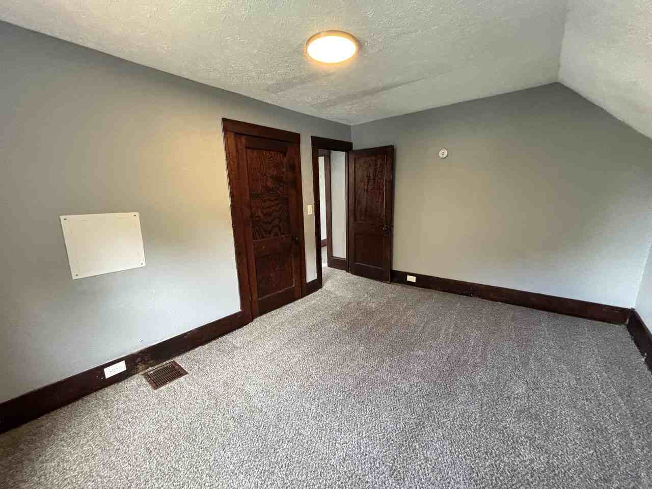 934 Green Ave Sw #1 - Photo 5 of 8