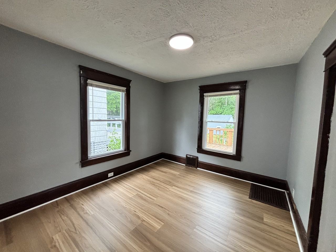 934 Green Ave Sw #1 - Photo 7 of 8