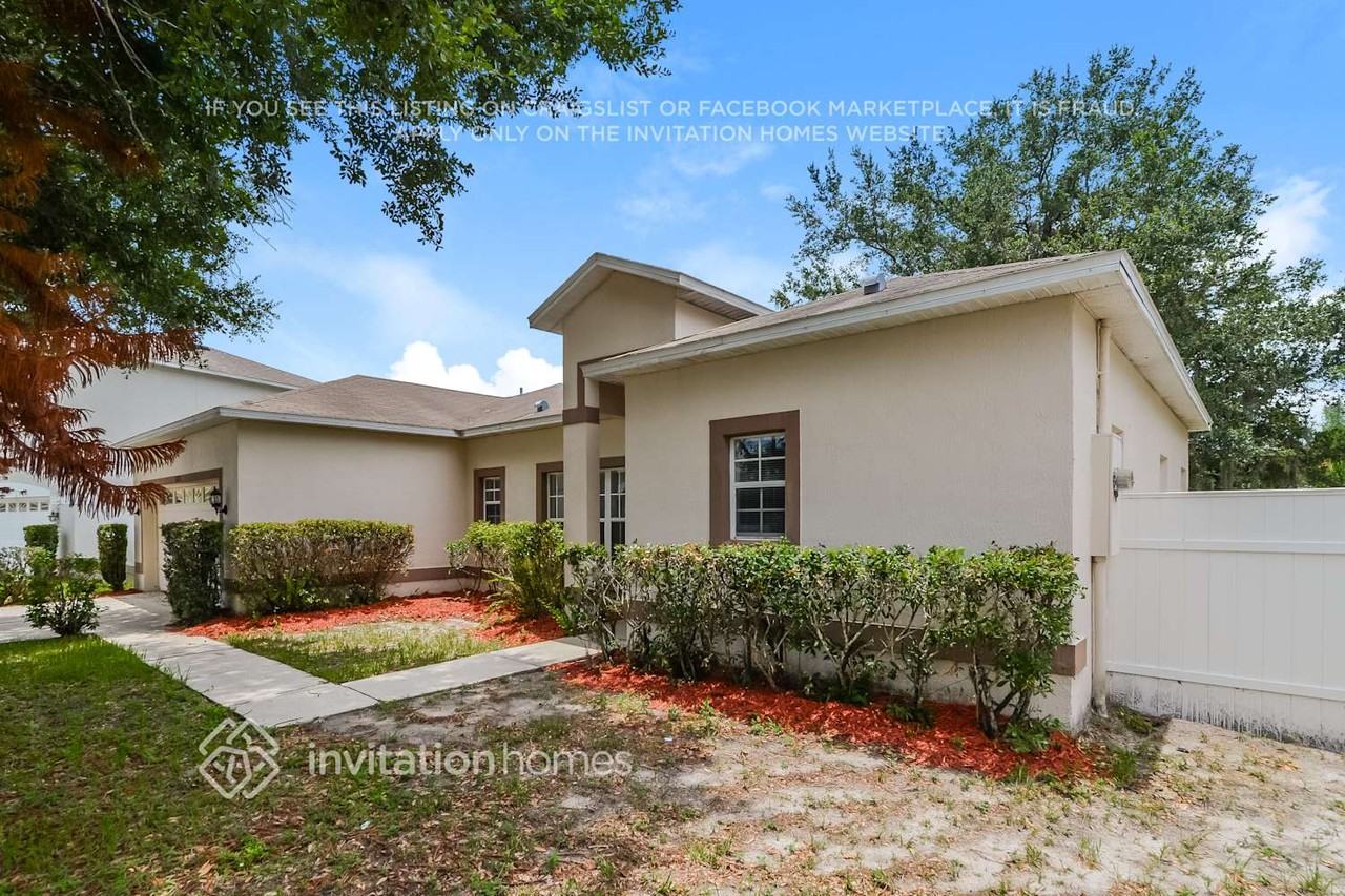 422 Marlberry Leaf Ct - Photo 3 of 17