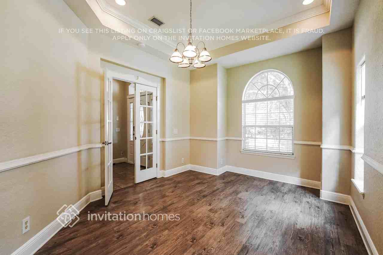 5248 Chiswick Cir - Photo 5 of 18