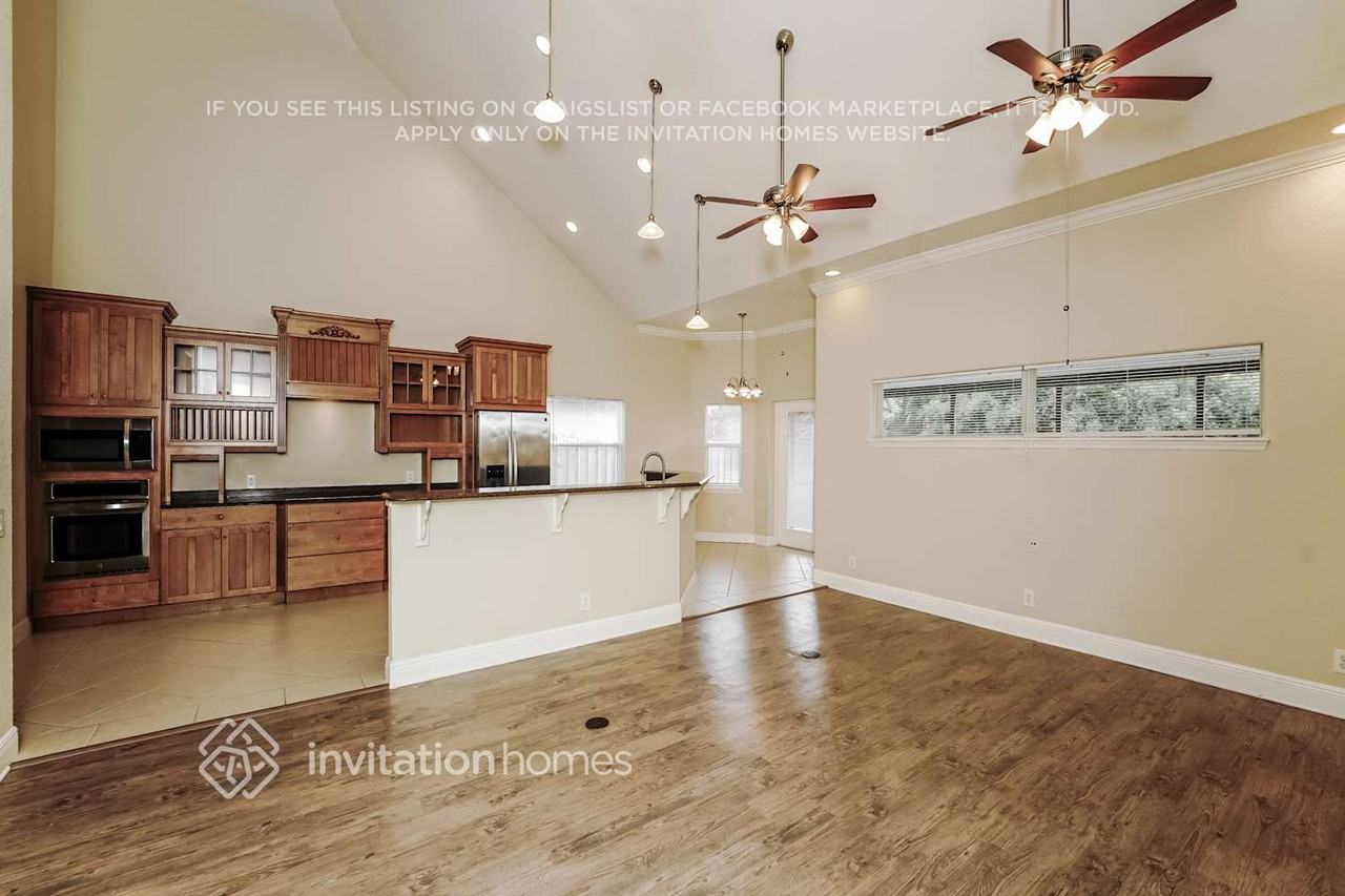 5248 Chiswick Cir - Photo 6 of 18