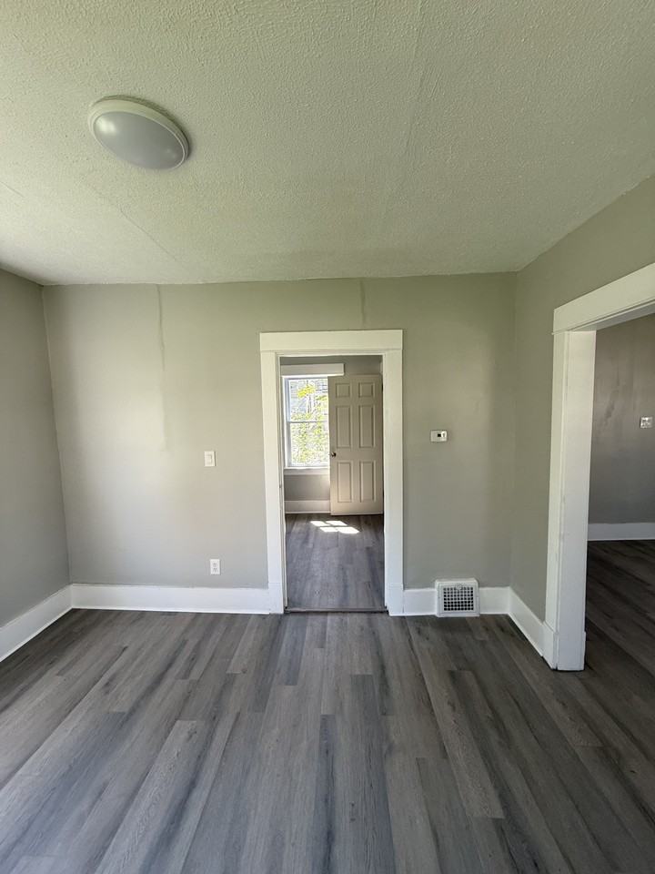 2953 E 121st St #1 - Photo 7 of 12