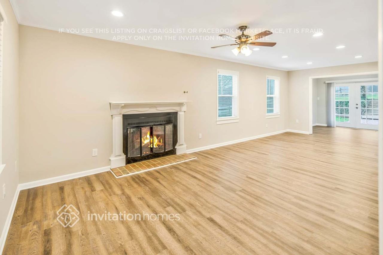 124 Plaza Dr - Photo 4 of 24