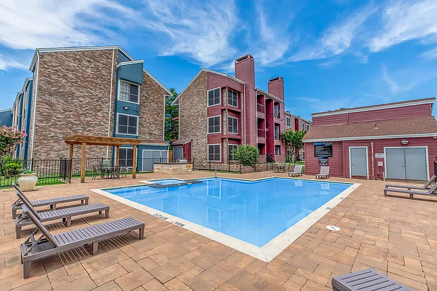 Prime at Lake Highlands - Photo 2 of 17