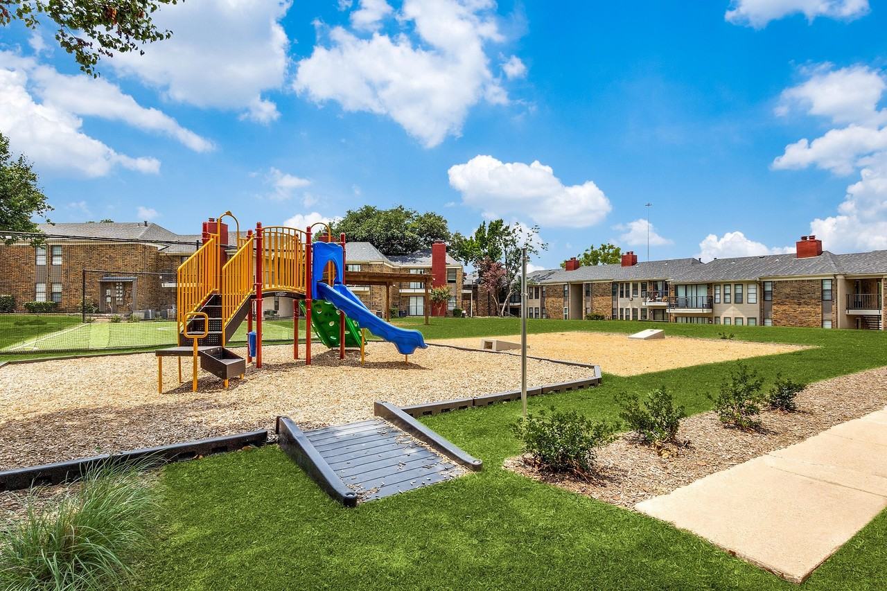 North Star Apartment Homes - Photo 5 of 19
