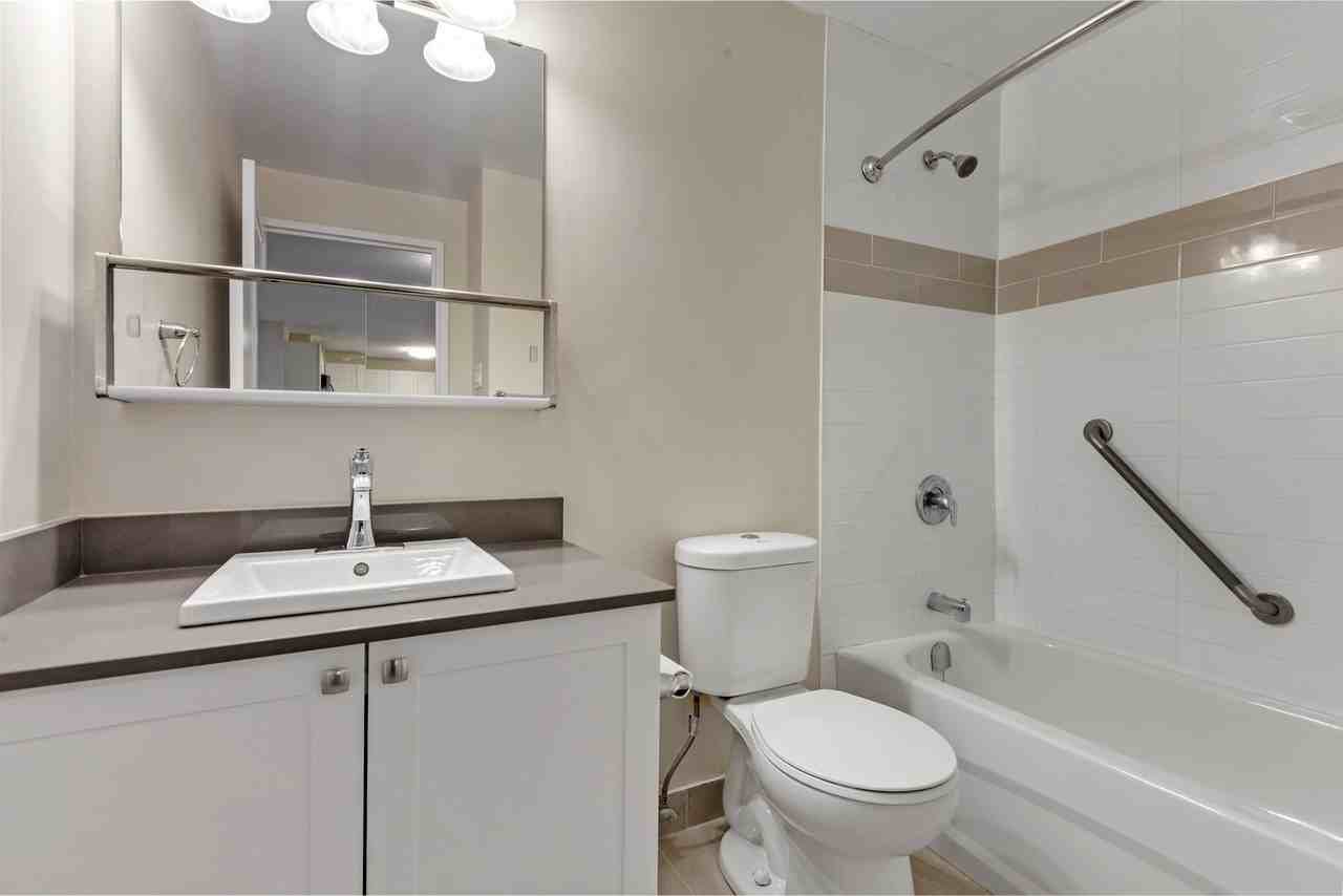 The Woodbine - Photo 4 of 9