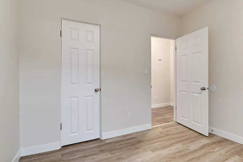 Belvedere Apartments - Photo 7 of 12