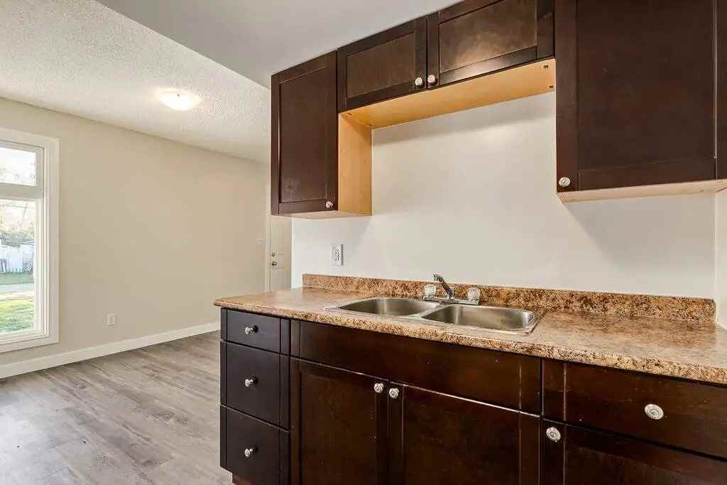 Spatinow Court - Photo 5 of 12
