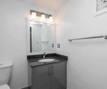 Oliver Manor - Photo 7 of 9