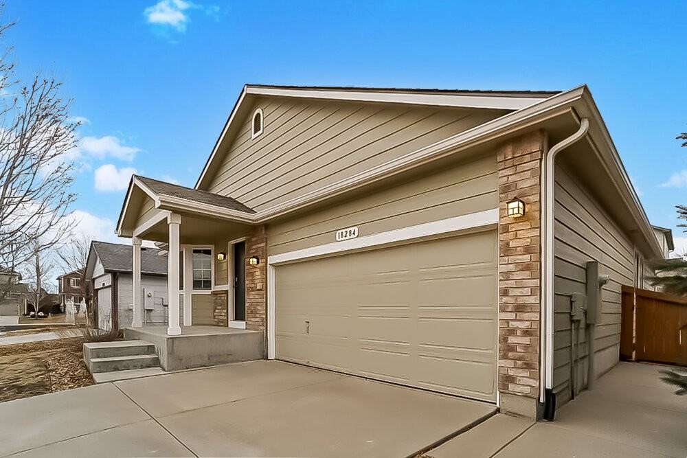 18284 Michigan Creek Way - Photo 4 of 17