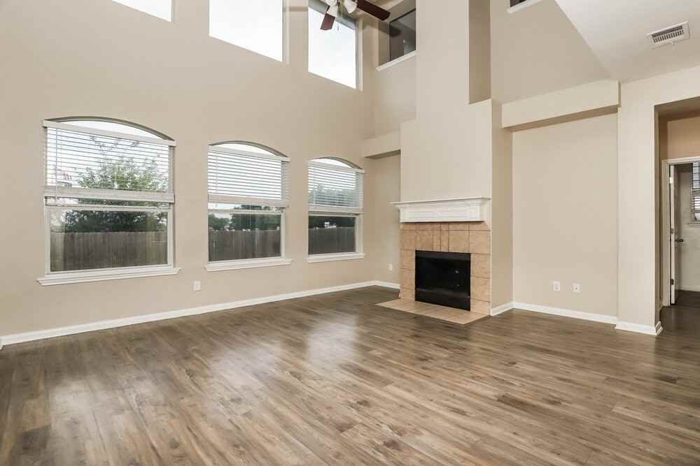 539 W Metcalfe St - Photo 5 of 17