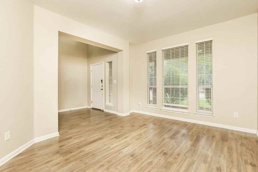 539 W Metcalfe St - Photo 7 of 17