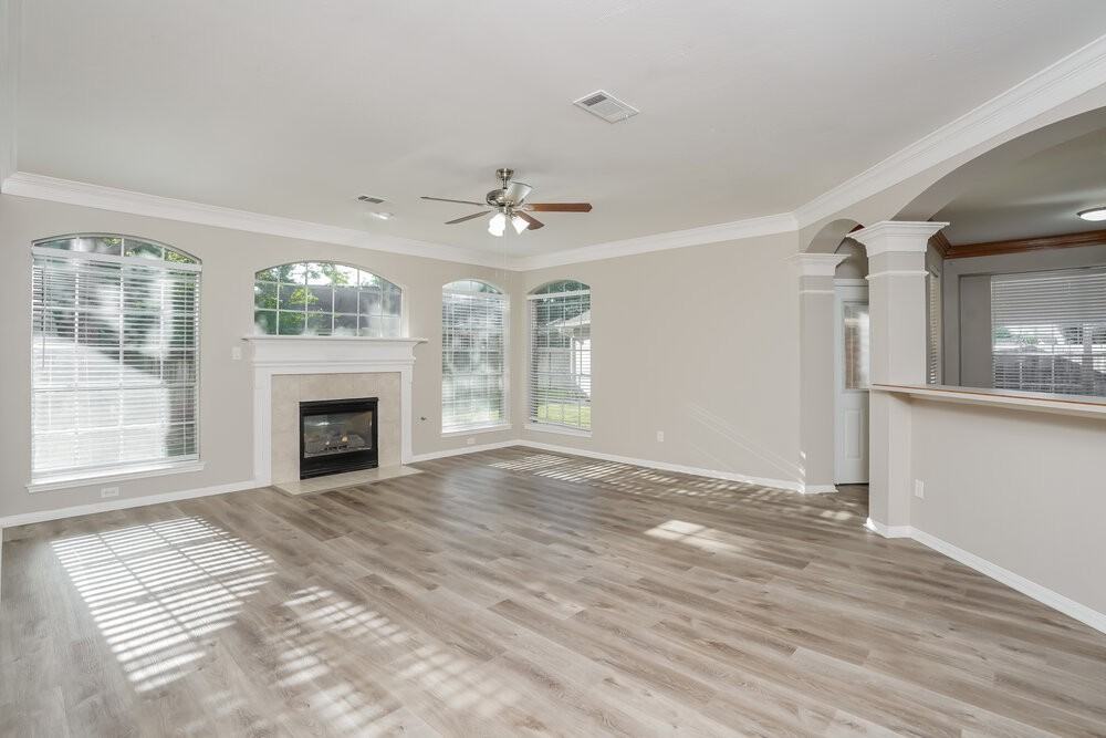 1423 Tilman Dr - Photo 5 of 17
