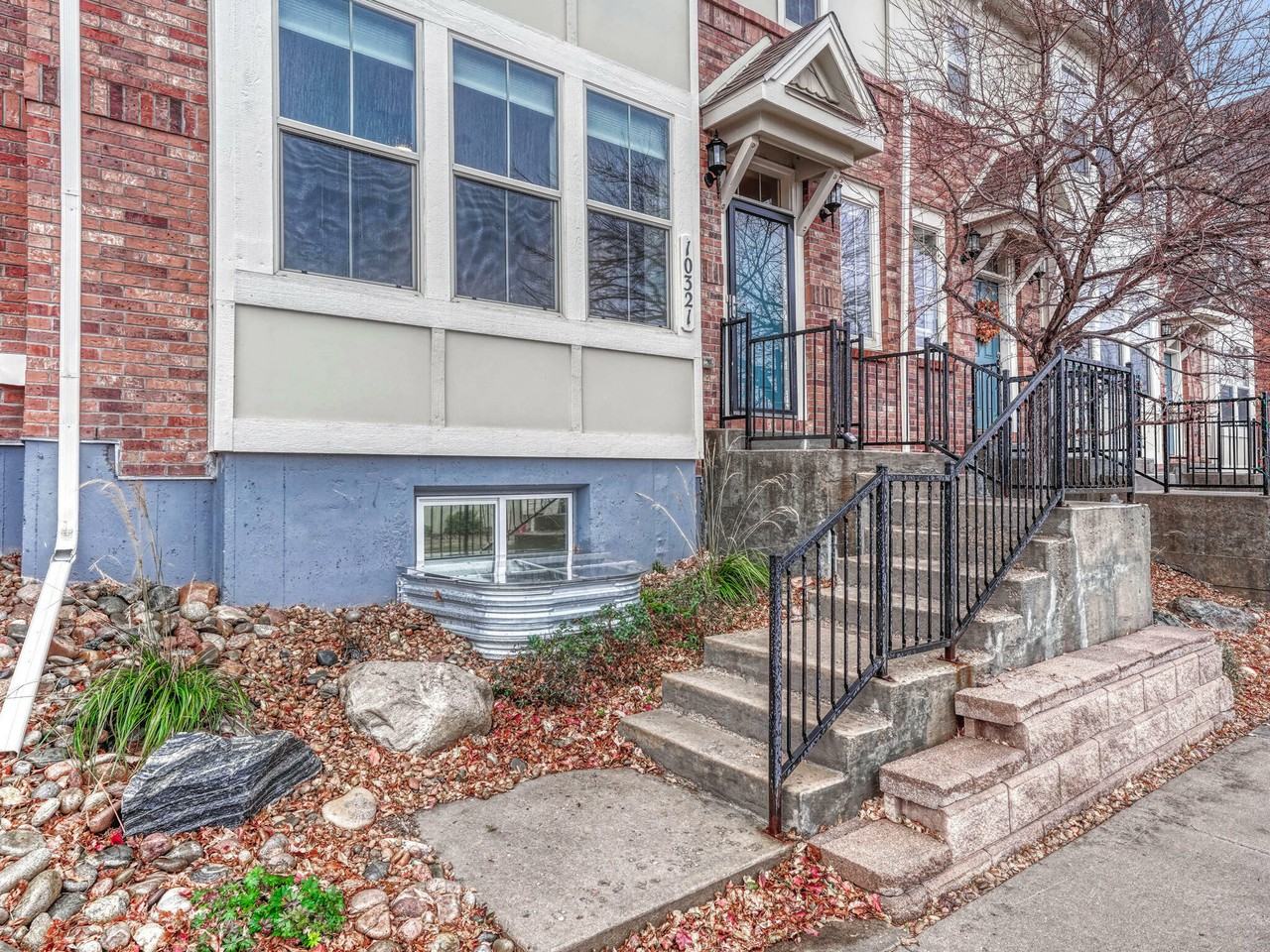 10321 Bellwether Ln - Photo 2 of 39