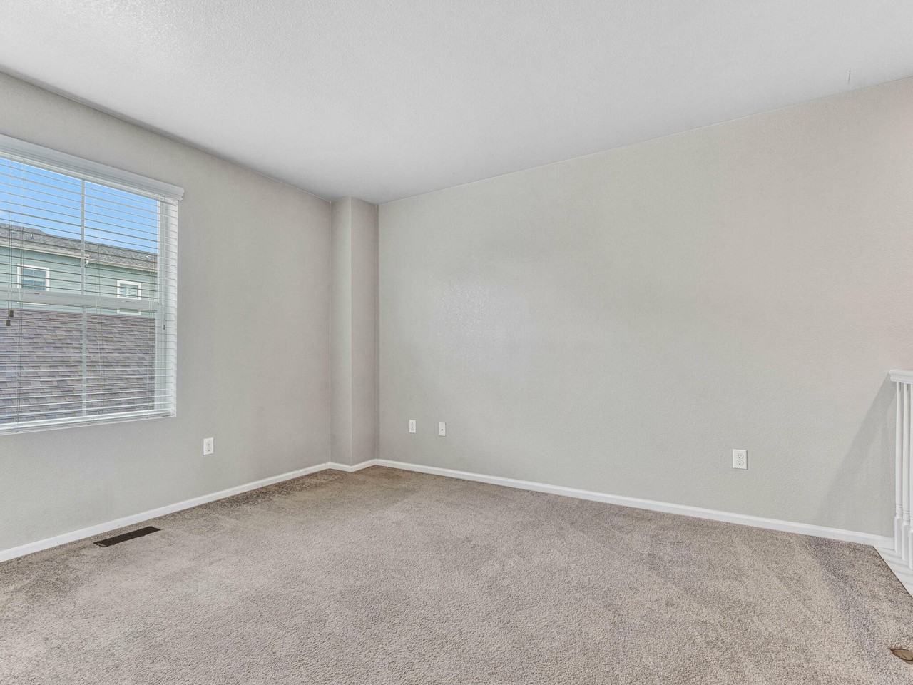 10321 Bellwether Ln - Photo 5 of 39