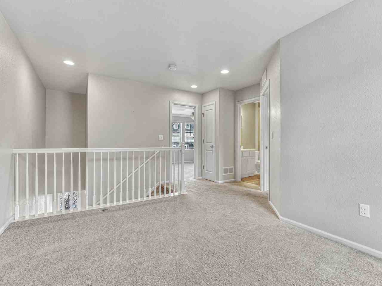 10321 Bellwether Ln - Photo 7 of 39