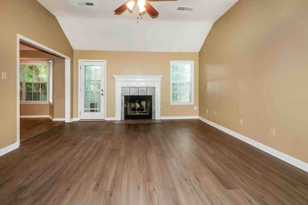 8652 Sunnyvale St N - Photo 4 of 16