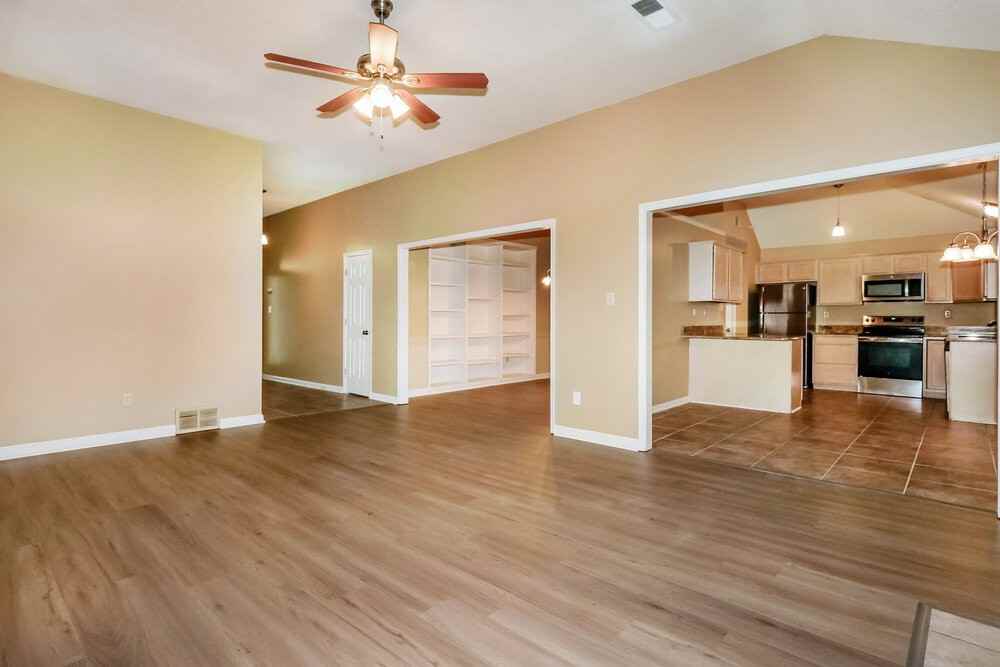 8652 Sunnyvale St N - Photo 5 of 16