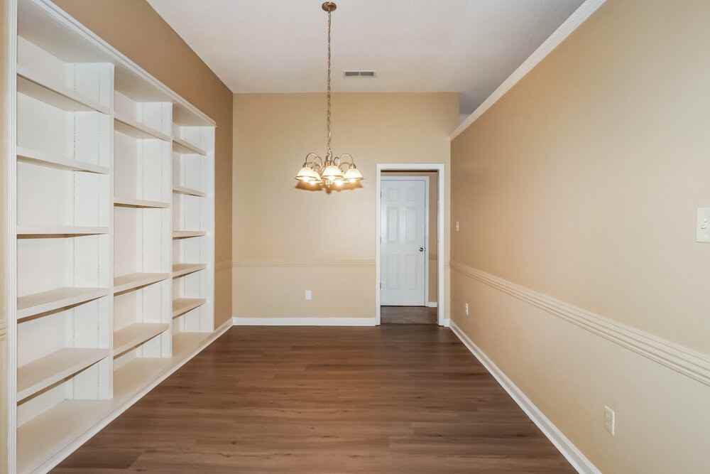 8652 Sunnyvale St N - Photo 6 of 16