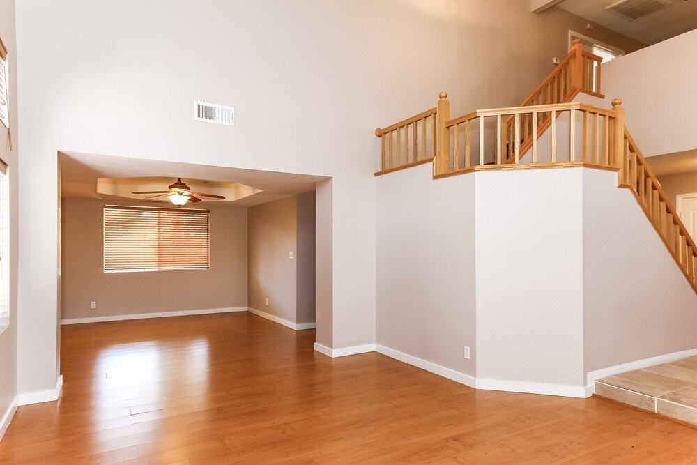 13 Sunmist Dr - Photo 3 of 16