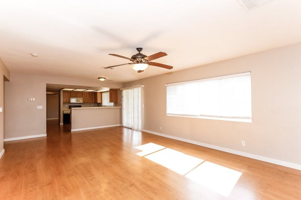 13 Sunmist Dr - Photo 5 of 16