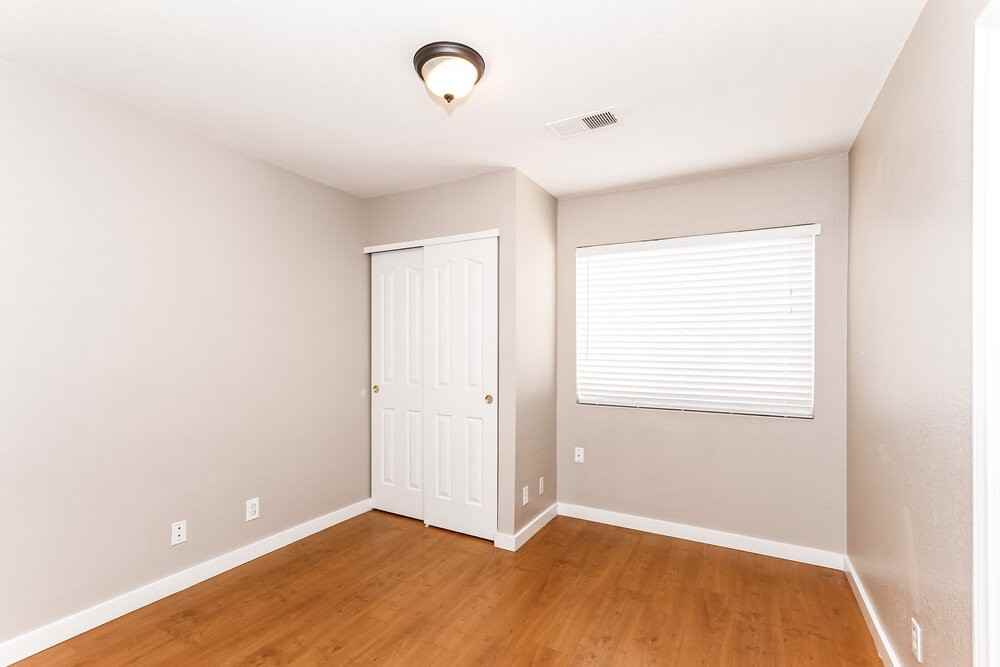 13 Sunmist Dr - Photo 6 of 16