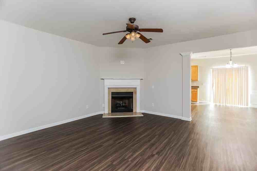 2044 Lakeshore Overlook Dr Nw - Photo 4 of 17