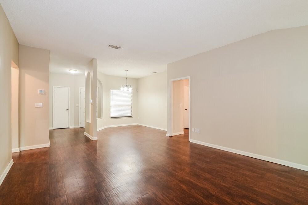 321 Alba Ln - Photo 3 of 16