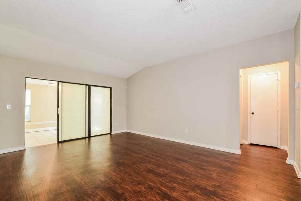 321 Alba Ln - Photo 4 of 16